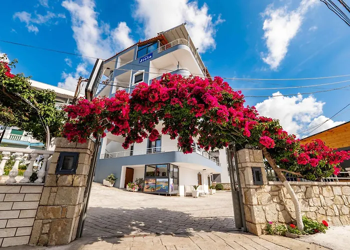 Villa Jiota